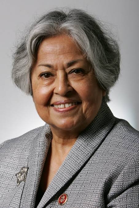 Gloria Negrete McLeod